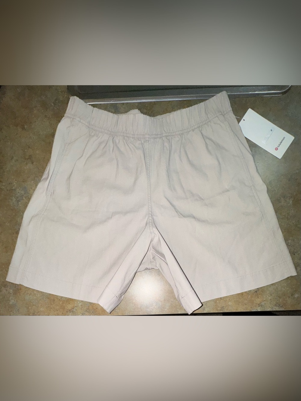 NWT - Lululemon Lululinen High Rise Relaxed Fit 7” Shorts in Downtown Tan